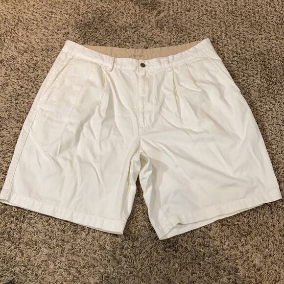 St. John’s Bay Cream Men Short Pants Size 38 - Picture 1 of 4